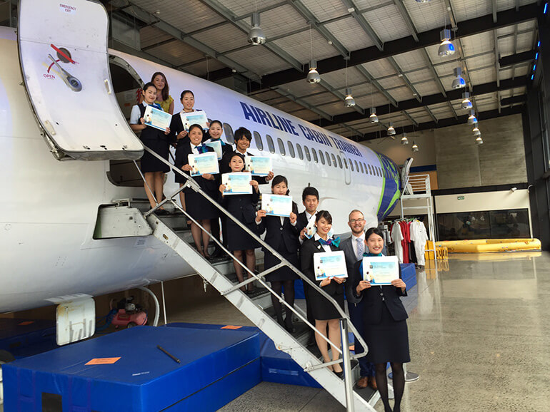 8週英語課程+14週空服員培訓課程 8週英語課程+14週空服員培訓課程